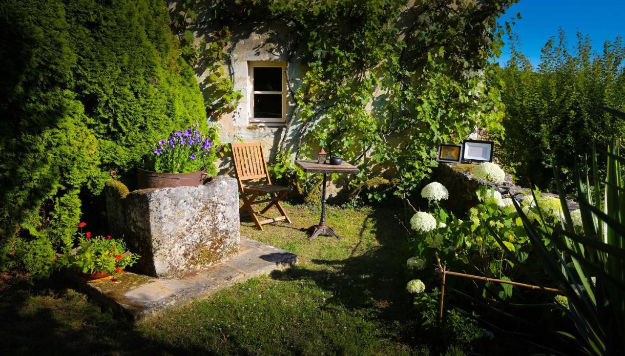 Chambre Jaune Manoir De La Vove Perche Bed & Breakfast Corbon  Exterior photo